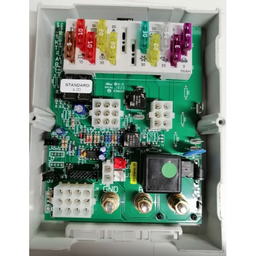 PANNEAU DE DISTRIBUTION UTILISATEUR DS300-ST CBE 12V AVEC FUSIBLES - 209000