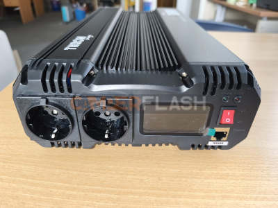 Inverter Onda Pura 3kW THRON Black con doppio display - KST3000W